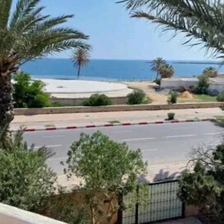Duplex Pied Dans L'Eau Avec Magnifique Vue Sur Mer โมนาสตีร์ ภายนอก รูปภาพ