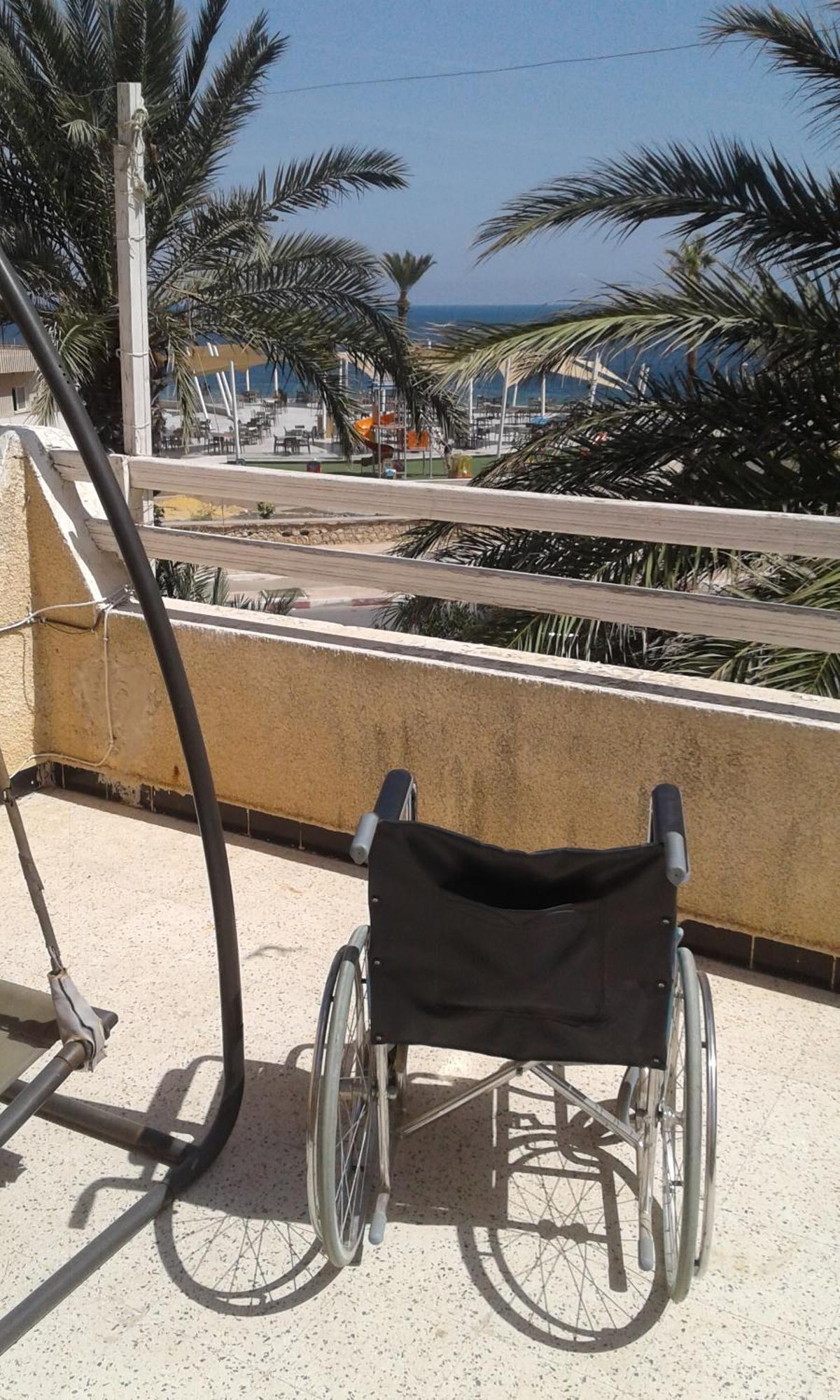 Duplex Pied Dans L'Eau Avec Magnifique Vue Sur Mer โมนาสตีร์ ภายนอก รูปภาพ