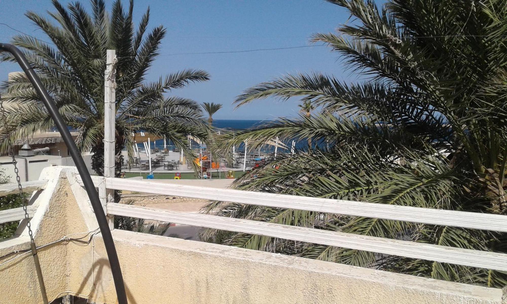 Duplex Pied Dans L'Eau Avec Magnifique Vue Sur Mer โมนาสตีร์ ภายนอก รูปภาพ